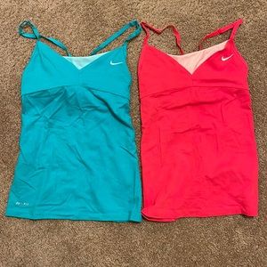 Set of 2 Nike Sports Tops